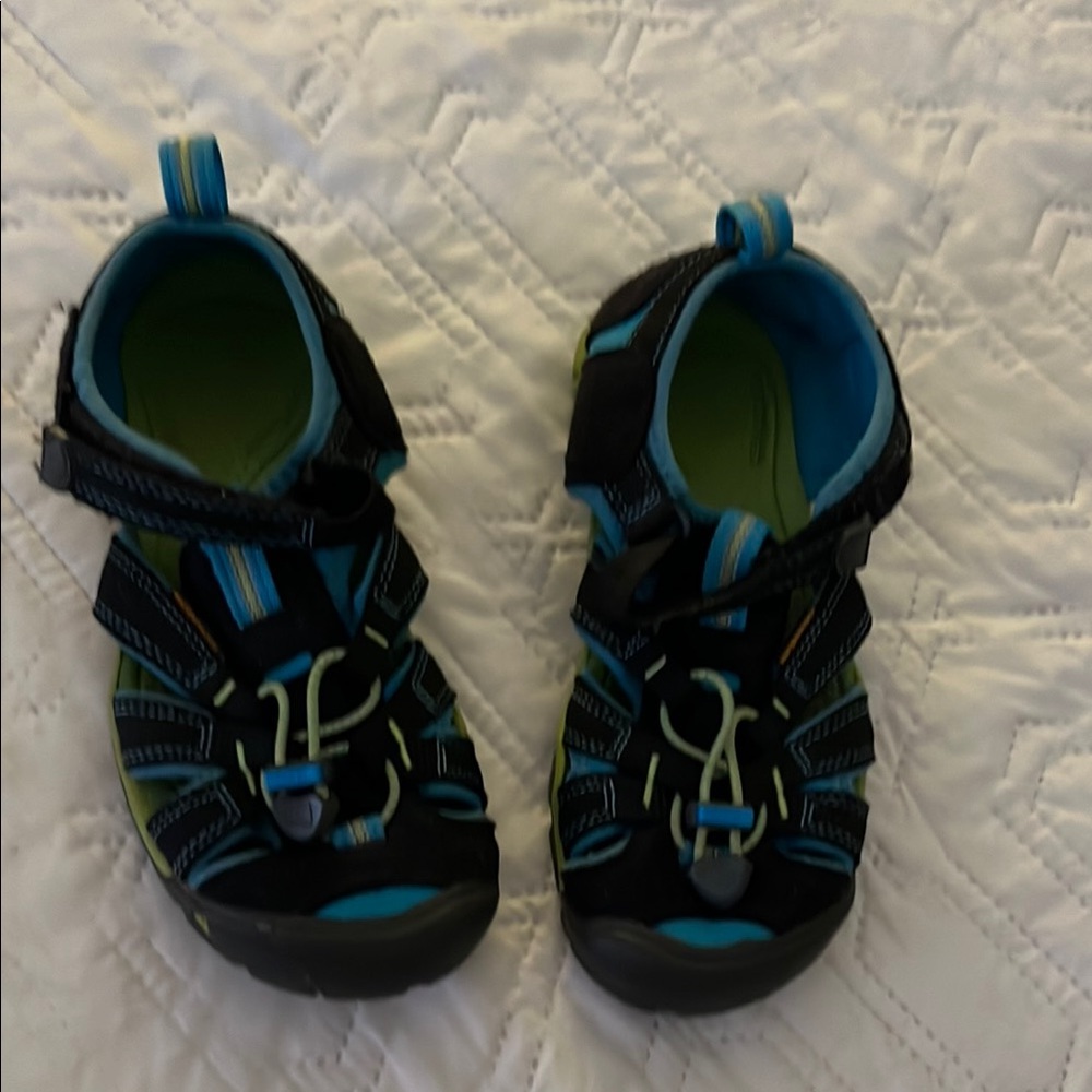 Keen Black and Blue Sandals Comfortable Outdoor Footwear